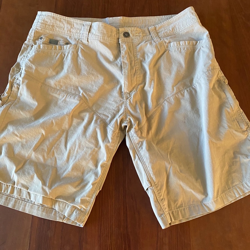 KUHL men’s shorts, size 38.